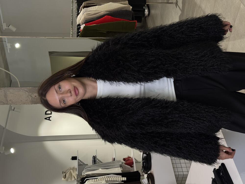 Шубка з еко хутра 22 чорна