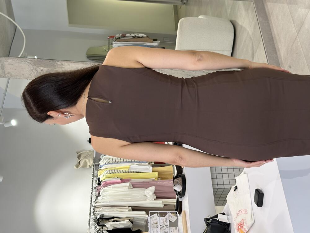 Сукня силуетна міді шоколад, S