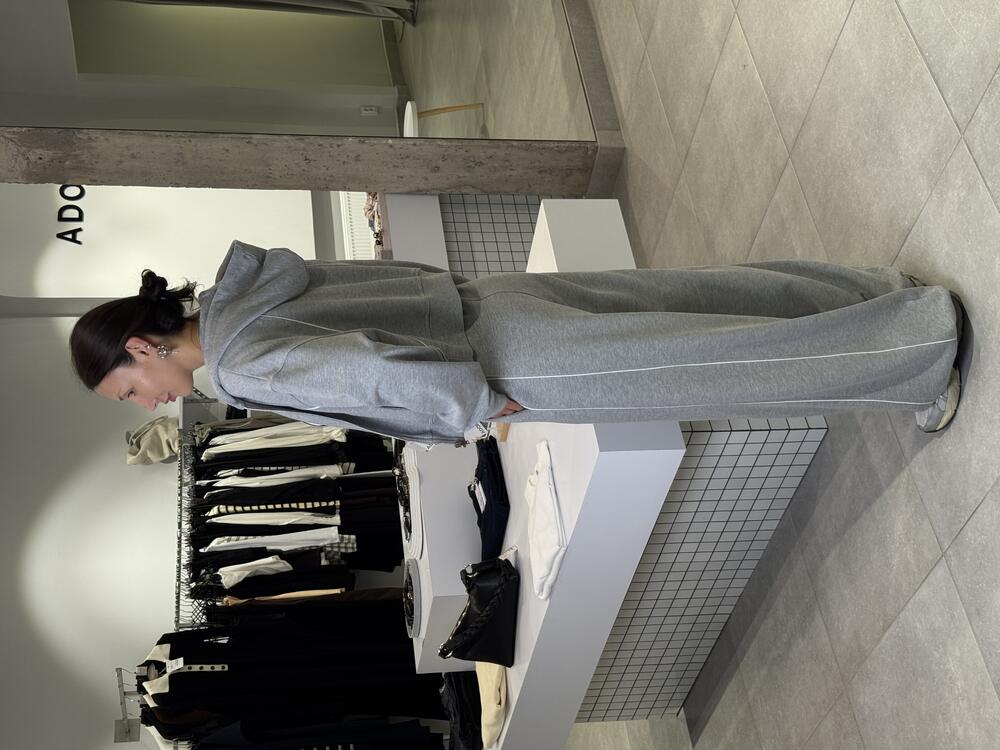 Костюм трьохнитка 30-1 темно-сірий меланж з білими лампасами, M