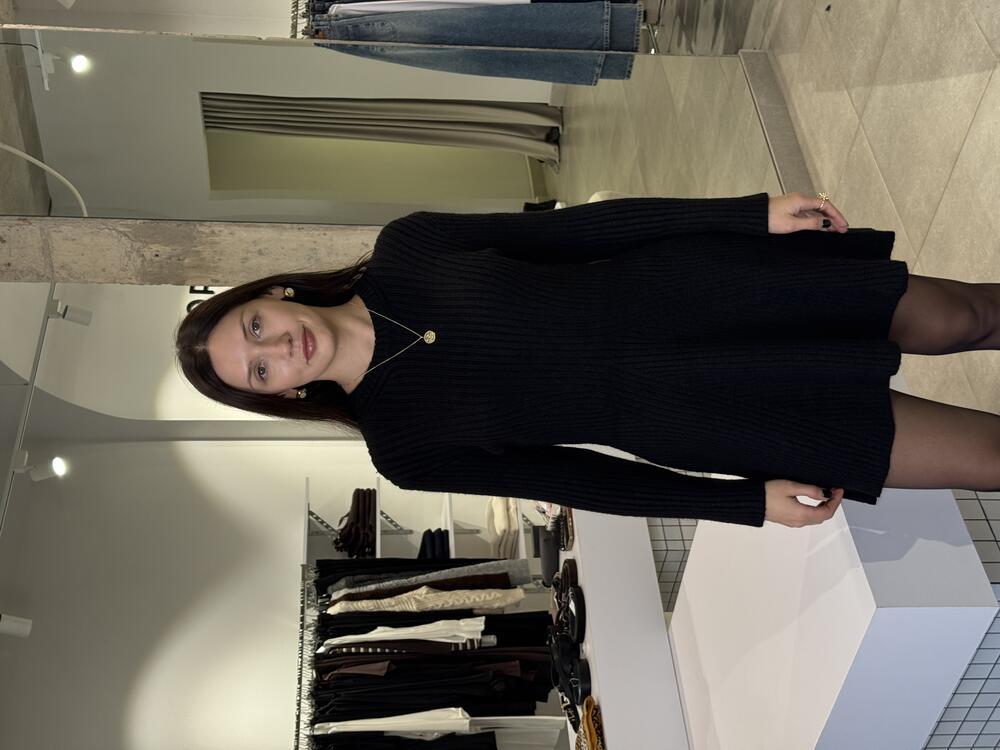 Сукня тепла з акцентом на талії довгий рукав 