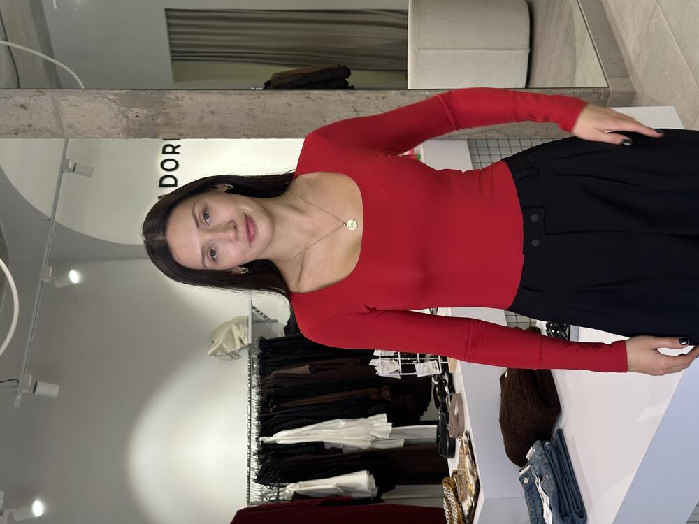 Боді гладкий з квадратним вирізом червоний