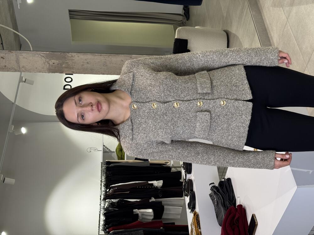 Приталений кардиган з гудзиками 