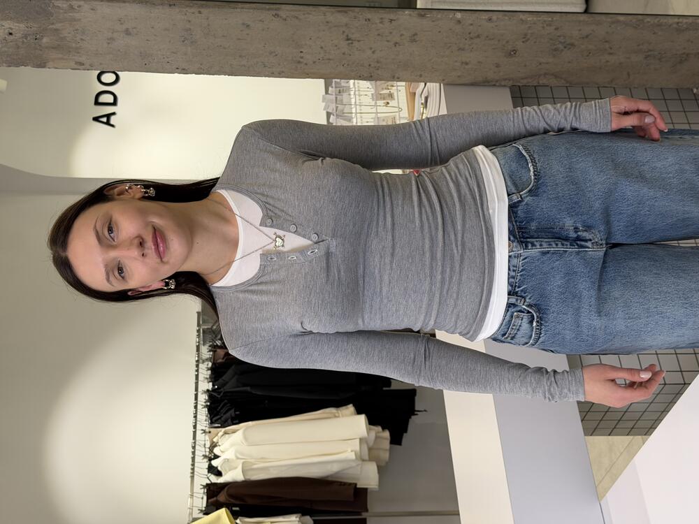 Лонгслів на гудзиках сірий меланж